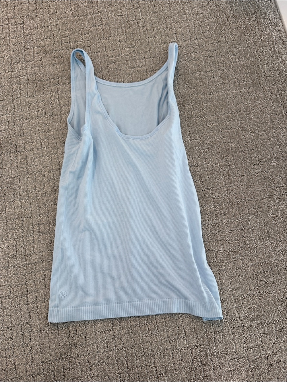 Women’s Lululemon tank top